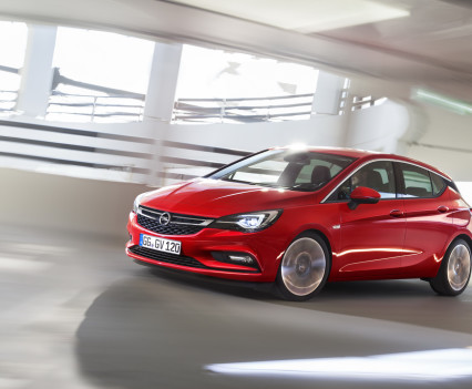 Nuova-Opel-Astra-2016-14