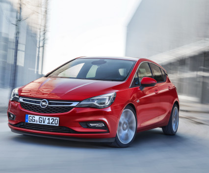 Nuova-Opel-Astra-2016-15