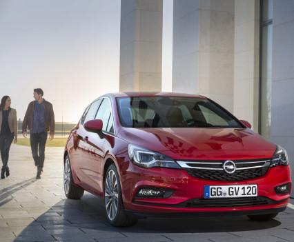 Nuova-Opel-Astra-2016-18