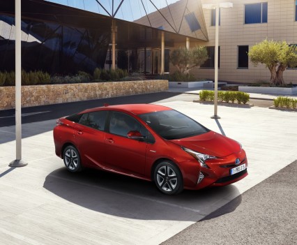 Nuova-Toyota-Prius-2016-1