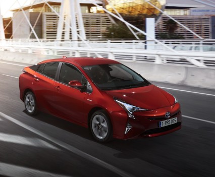 Nuova-Toyota-Prius-2016-15