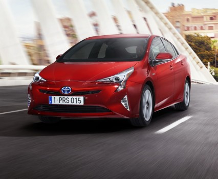 Nuova-Toyota-Prius-2016-24