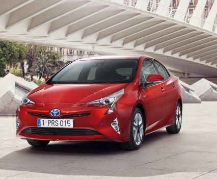 Nuova-Toyota-Prius-2016-26