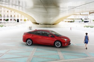 Nuova-Toyota-Prius-2016-9
