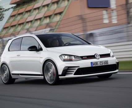 Volkswagen-golf-gti-performance-2016-16