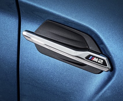 nuova-BMW-M2-2016-18