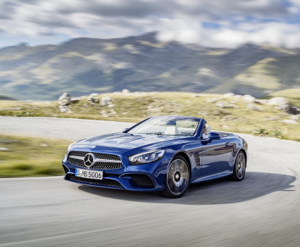 Mercedes-Benz SL 500. Blu Brillante con pacchetto AMG Line