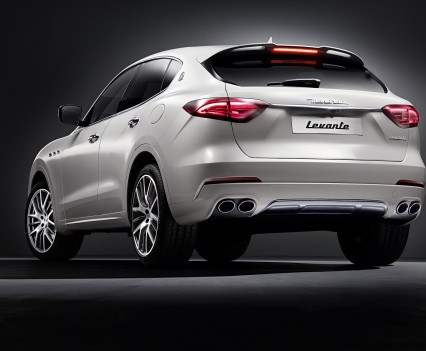 Maserati-levante-2016-ufficiale-suv-4