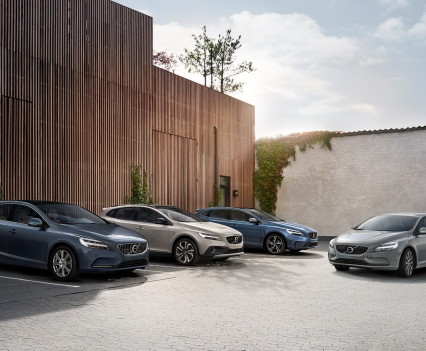 Volvo V40 Momentum, Inscription, Cross Country and R-design Location