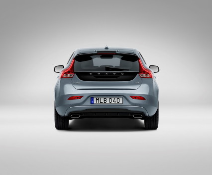 Volvo V40 T4 Momentum Studio Rear