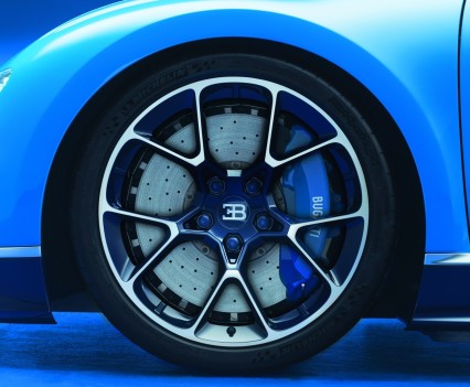 Nuova-bugatti-chiron-2016-1500-80