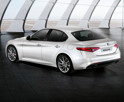 Nuova-Alfa-Romeo-Giulia-2016-base-4